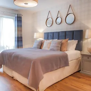 Henge House, Bluestone Bath