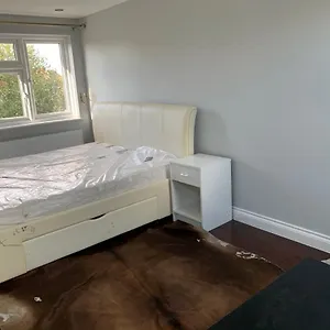 Baoyan Bed & Breakfast London